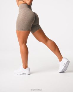 NVGTN Fitness kadınlar dikişsiz ezilmiş şort mocha 2T4TB418